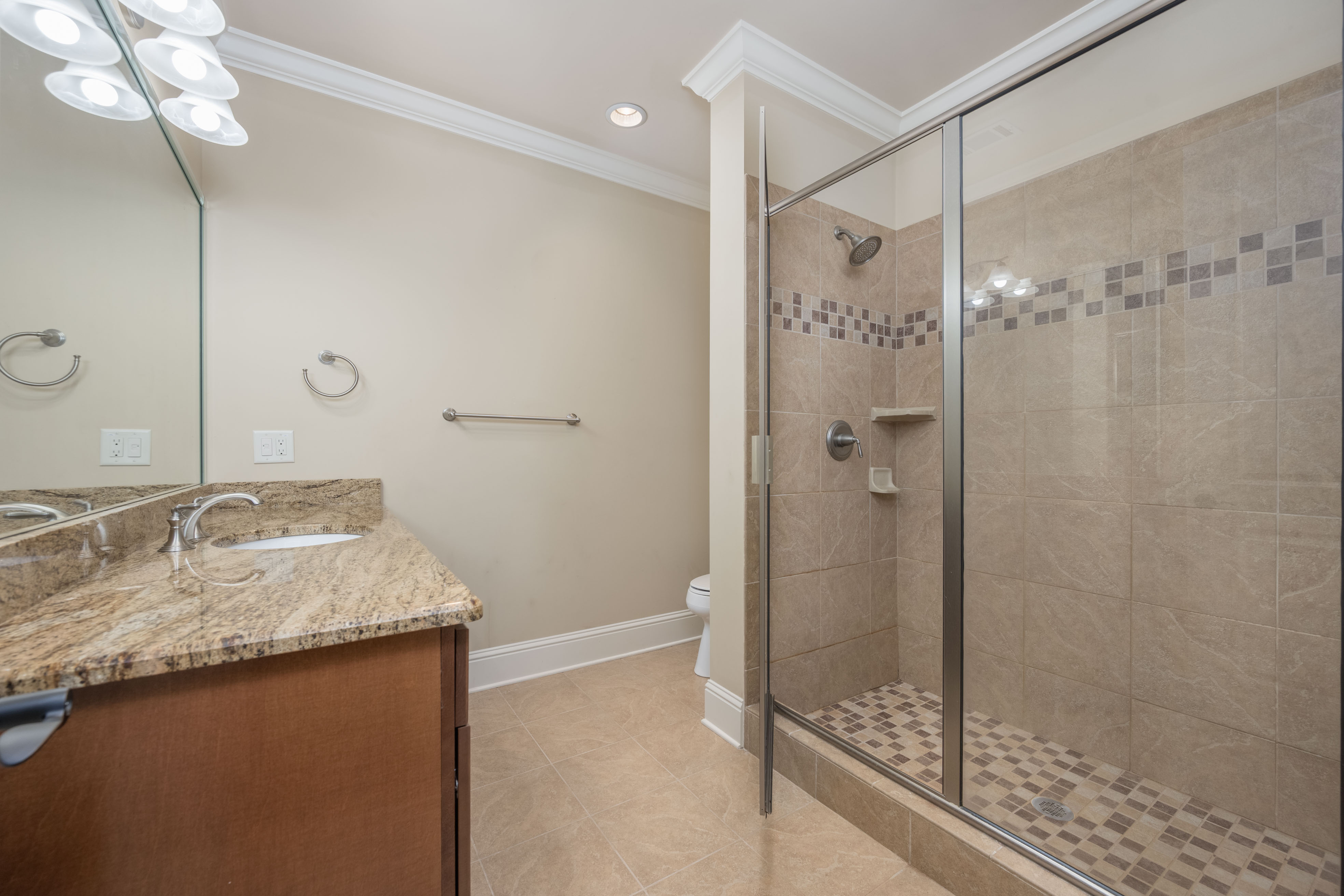 1121 Crackers Neck Road image 38